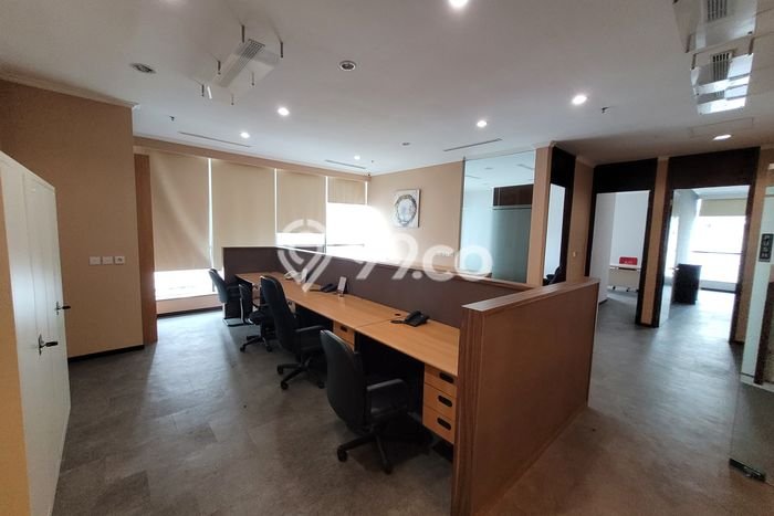 Kantor Paling Dicari LB 281m2 Dijual di Grogol Petamburan Kantor Paling Dicari LB 281m2 Dijual di Grogol Petamburan