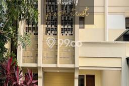 Rumah LT 160m² / LB 140m² Area Strategis di BSD, Tangerang Rumah LT 160m² / LB 140m² Area Strategis di BSD, Tangerang