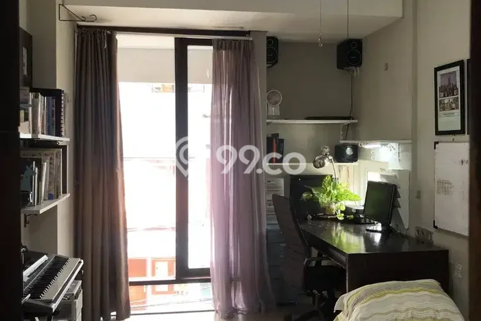 Lokasi terbaik! Rumah siap pakai disewakan di Matraman LB 250m2 Lokasi terbaik! Rumah siap pakai disewakan di Matraman LB 250m2
