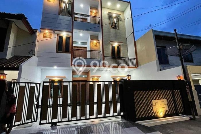 Kost Dijual Lokasi Cempaka Putih, Jakarta Pusat, 15 KT, 15 KM, 300m2 Kost Dijual Lokasi Cempaka Putih, Jakarta Pusat, 15 KT, 15 KM, 300m2