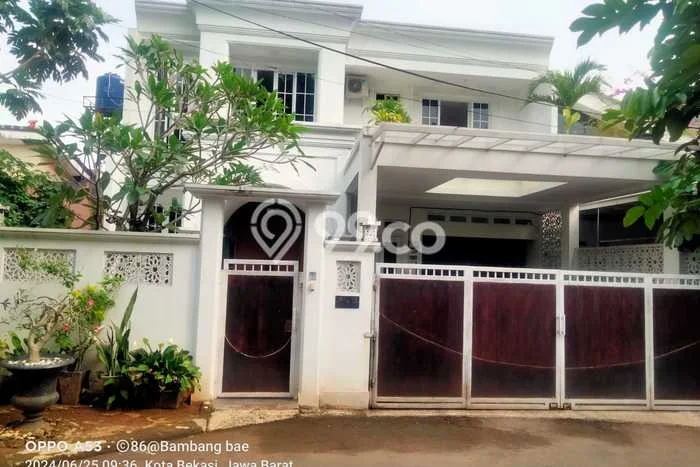 Ready to Use! Premium House LT 220m2 Desain Modern di Jati Asih Ready to Use! Premium House LT 220m2 Desain Modern di Jati Asih