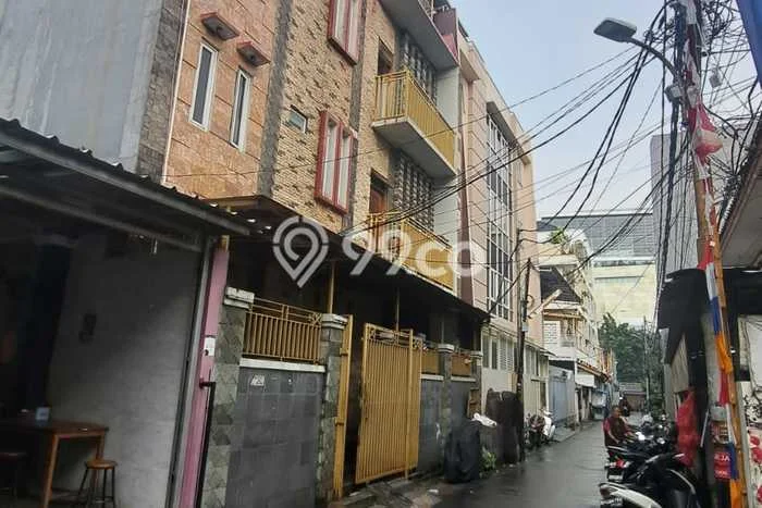 Dijual Kost di Tanah Abang, Jakarta Pusat, 38 KT, 41 KM, Luas 150m2 Dijual Kost di Tanah Abang, Jakarta Pusat, 38 KT, 41 KM, Luas 150m2
