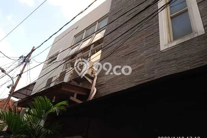 Kost Dijual di Setiabudi dengan 16 KT dan Luas 180m2 Kost Dijual di Setiabudi dengan 16 KT dan Luas 180m2