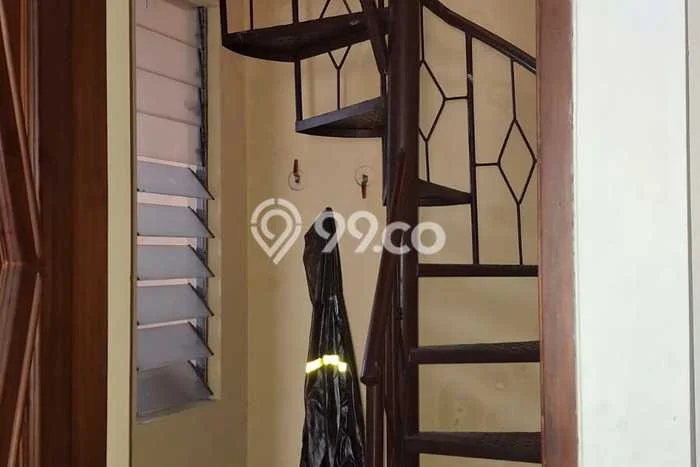 Disewakan Rumah Konsep Modern di Tebet Jakarta Selatan dengan 5 Kamar Disewakan Rumah Konsep Modern di Tebet Jakarta Selatan dengan 5 Kamar