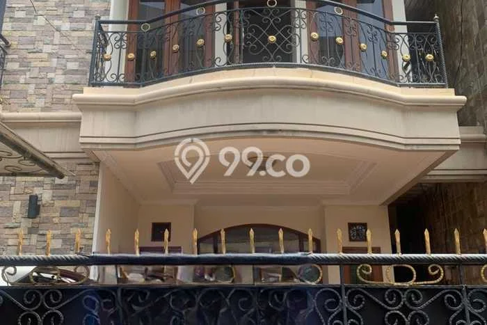 Disewakan Rumah Konsep Modern di Tebet Jakarta Selatan dengan 5 Kamar Disewakan Rumah Konsep Modern di Tebet Jakarta Selatan dengan 5 Kamar