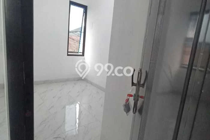 Jual Rumah Bagus Siap Huni LB 75m2 di Ciracas, Jakarta Timur Jual Rumah Bagus Siap Huni LB 75m2 di Ciracas, Jakarta Timur