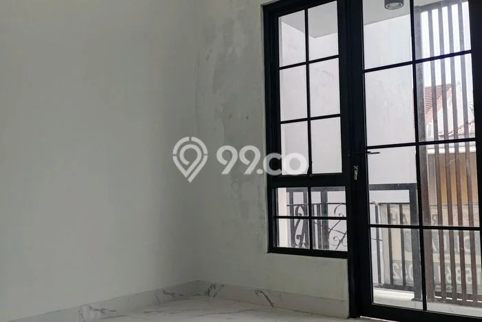 Rumah Strategis Minimalis Lb 80m2 di Ciracas, Jakarta Timur Rumah Strategis Minimalis Lb 80m2 di Ciracas, Jakarta Timur