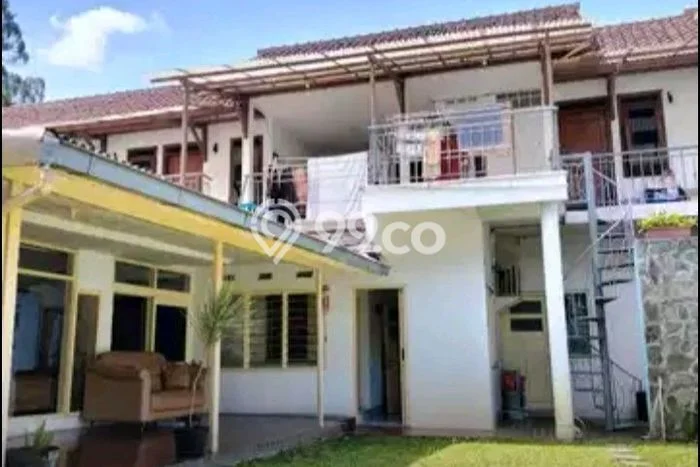Hunian Mewah LB 500m2 Siap Huni Desain Elegan di Cibeunying, Bandung Hunian Mewah LB 500m2 Siap Huni Desain Elegan di Cibeunying, Bandung
