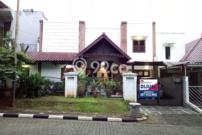 Rumah Elit Modern Tanpa Renovasi di Cinere Jakarta Selatan Rumah Elit Modern Tanpa Renovasi di Cinere Jakarta Selatan