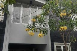Disewakan segera hunian minimalis strategis 3 Kamar di Mampang Prapatan, Jakarta Selatan Disewakan segera hunian minimalis strategis 3 Kamar di Mampang Prapatan, Jakarta Selatan