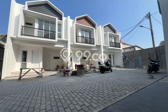 Rumah Luas Asri 2 KT Siap Pakai di Jatiwaringin Bekasi Rumah Luas Asri 2 KT Siap Pakai di Jatiwaringin Bekasi