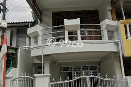 Dijual Rumah Modern 5 KT di Pondok Kelapa, Jakarta Timur Dijual Rumah Modern 5 KT di Pondok Kelapa, Jakarta Timur