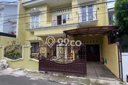 Jual Rumah Luas Elegan Dengan View Eksklusif di Pondok Pinang, Jakarta Selatan Jual Rumah Luas Elegan Dengan View Eksklusif di Pondok Pinang, Jakarta Selatan