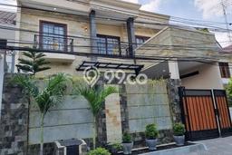 For Sale! Luxury House LT 180m2 Desain Elegan di Cipinang For Sale! Luxury House LT 180m2 Desain Elegan di Cipinang