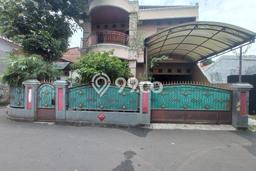 Dijual Rumah 4 Kamar Lokasi Ideal Nyaman dan Strategis di Pasar Minggu Dijual Rumah 4 Kamar Lokasi Ideal Nyaman dan Strategis di Pasar Minggu