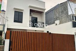 Rumah Mewah Siap Huni LT 142m2 di Pasar Minggu, Jakarta Selatan Rumah Mewah Siap Huni LT 142m2 di Pasar Minggu, Jakarta Selatan