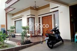 For Sale! Luxury House LT 256m2 Desain Elegan di Pondok Kelapa For Sale! Luxury House LT 256m2 Desain Elegan di Pondok Kelapa