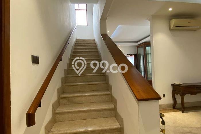 Sewa Rumah Bagus di Menteng Harga Rp 750 Juta/ Tahun Sewa Rumah Bagus di Menteng Harga Rp 750 Juta/ Tahun
