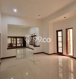 Disewakan Hunian Konsep Modern di Menteng Jakarta Pusat dengan 2 KT Disewakan Hunian Konsep Modern di Menteng Jakarta Pusat dengan 2 KT
