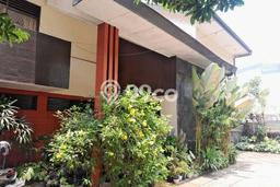 Ready to Use! Luxury House LT 904m2 Desain Elegan di Fatmawati Ready to Use! Luxury House LT 904m2 Desain Elegan di Fatmawati