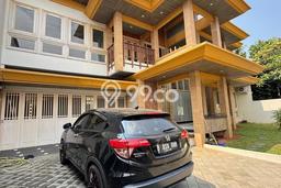 Dijual Rumah Premium dengan Fasilitas Sekitar Komplit di Jatinegara, Jakarta Timur Dijual Rumah Premium dengan Fasilitas Sekitar Komplit di Jatinegara, Jakarta Timur