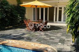 Hunian Modern Disewakan 4 Kamar di Menteng Bisa Nego Hunian Modern Disewakan 4 Kamar di Menteng Bisa Nego
