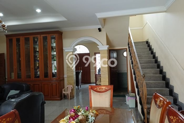 Rumah Luxury Modern Tanpa Renovasi di Pejompongan Jakarta Pusat Rumah Luxury Modern Tanpa Renovasi di Pejompongan Jakarta Pusat