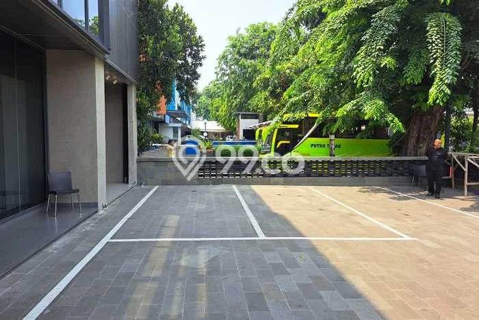 Komersial Bagus Dijual LB 600m2 Lokasi Strategis Jakarta Barat Area Cocok untuk Berbisnis Komersial Bagus Dijual LB 600m2 Lokasi Strategis Jakarta Barat Area Cocok untuk Berbisnis