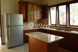 Sewa Rumah Bagus di Kemang Harga Rp 550 Juta/ Tahun Sewa Rumah Bagus di Kemang Harga Rp 550 Juta/ Tahun