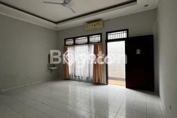 Dijual Rumah Luas Elegan Dengan View Cantik di Kemanggisan, Jakarta Barat Dijual Rumah Luas Elegan Dengan View Cantik di Kemanggisan, Jakarta Barat