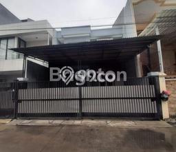 Dijual Rumah Mewah Elegan Dengan View Eksklusif di Duri Kepa, Jakarta Barat Dijual Rumah Mewah Elegan Dengan View Eksklusif di Duri Kepa, Jakarta Barat