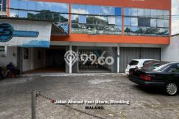 Ruko disewakan di Blimbing Malang dengan luas bangunan 152m2 Ruko disewakan di Blimbing Malang dengan luas bangunan 152m2