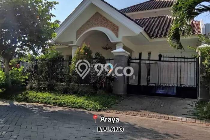 Ready to Use! Luxury House LT 360m2 Desain Elegan di Araya Ready to Use! Luxury House LT 360m2 Desain Elegan di Araya