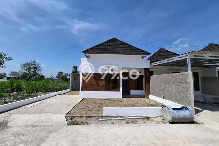 Rumah Minimalis Dijual di Prambanan 2 Kamar dengan LT 84m2 Rumah Minimalis Dijual di Prambanan 2 Kamar dengan LT 84m2