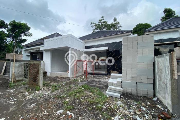 Rumah Strategis Modern Lb 90m2 di Depok, Sleman Rumah Strategis Modern Lb 90m2 di Depok, Sleman