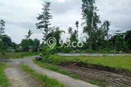 Lahan Strategis di Ngaglik Dijual dengan Luas 445m2 Lahan Strategis di Ngaglik Dijual dengan Luas 445m2