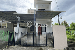 Rumah Modern Cantik 5 Kamar Bisa Langsung Pindah di Mlati Rumah Modern Cantik 5 Kamar Bisa Langsung Pindah di Mlati