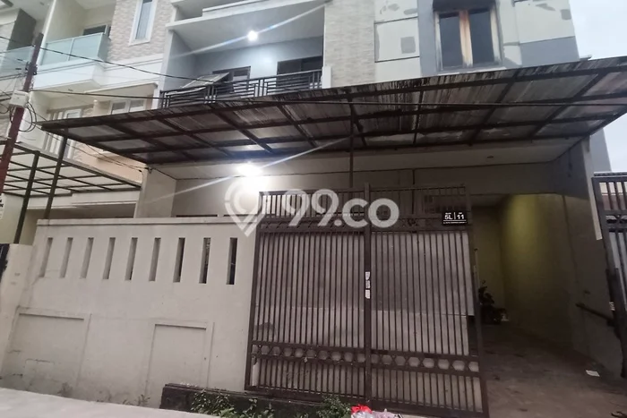 Disewakan Rumah Harga Terjangkau di Taman Ratu Jakarta Barat dengan 6 KT Disewakan Rumah Harga Terjangkau di Taman Ratu Jakarta Barat dengan 6 KT