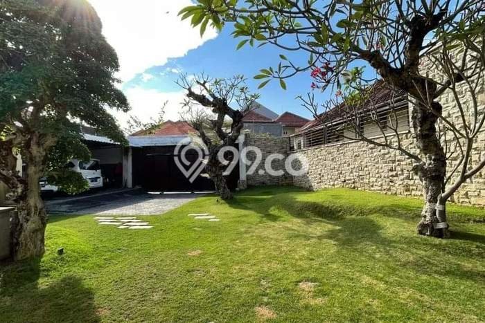 For Sale! Premium House LT 470m2 Desain Elegan di Sidakarya For Sale! Premium House LT 470m2 Desain Elegan di Sidakarya