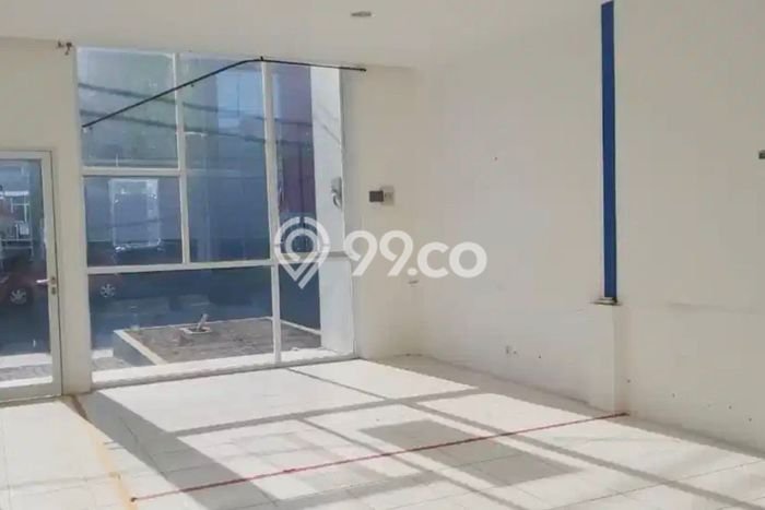 Gudang Disewa di Surabaya dengan LB 250m2 Area Komersial Ramai Gudang Disewa di Surabaya dengan LB 250m2 Area Komersial Ramai
