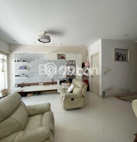 Jarang Ada! Rumah Kontrakan 5 Kamar Nyaman Siap Huni Darmo permai Jarang Ada! Rumah Kontrakan 5 Kamar Nyaman Siap Huni Darmo permai