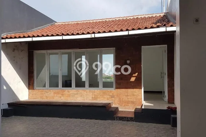 Lokasi Strategis! Dijual Kantor Bisnis di Tegalrejo, Yogyakarta Kondisi Baik Lokasi Strategis! Dijual Kantor Bisnis di Tegalrejo, Yogyakarta Kondisi Baik