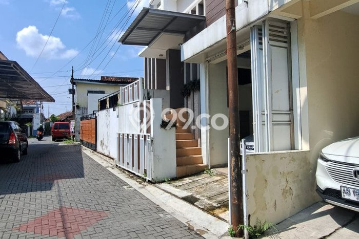 Rumah Modern Cantik 5 Kamar Bisa Langsung Pindah di Jetis Rumah Modern Cantik 5 Kamar Bisa Langsung Pindah di Jetis