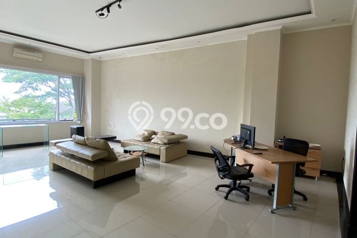 Ruko di , Luas 1700m2m², Pusat Bisnis, Jalan Utama Ruko di , Luas 1700m2m², Pusat Bisnis, Jalan Utama