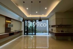 SPECIAL PRICE! Rumah Asri lokasi , Luas 228m2m² LB 400m2m² SPECIAL PRICE! Rumah Asri lokasi , Luas 228m2m² LB 400m2m²