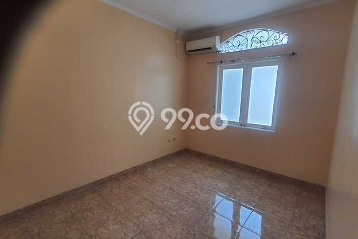 Jarang Ada! Rumah Kontrakan 4 Kamar Bagus Siap Huni Gading Serpong Jarang Ada! Rumah Kontrakan 4 Kamar Bagus Siap Huni Gading Serpong