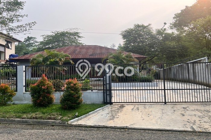 Ready to Use! Premium House LT 740m2 Desain Elegan di Sentul City Ready to Use! Premium House LT 740m2 Desain Elegan di Sentul City