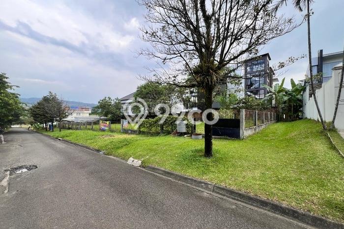 Tanah Area Prospektif Kawasan Sentul City, Luas 300m², Dekat ke Pusat Kota Tanah Area Prospektif Kawasan Sentul City, Luas 300m², Dekat ke Pusat Kota