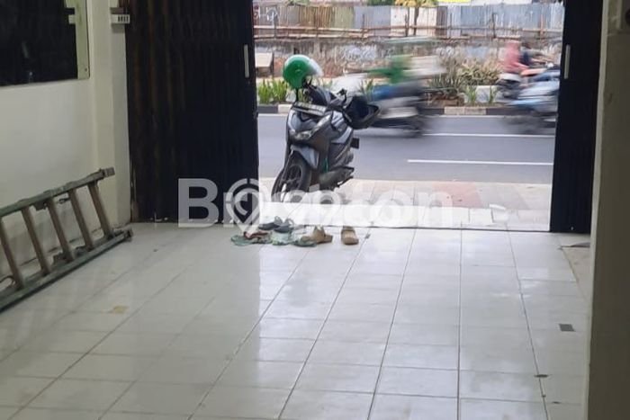 AREA BISNIS! Ruko Kawasan Meruya, Luas 120m², Jalan Utama, Ramai AREA BISNIS! Ruko Kawasan Meruya, Luas 120m², Jalan Utama, Ramai