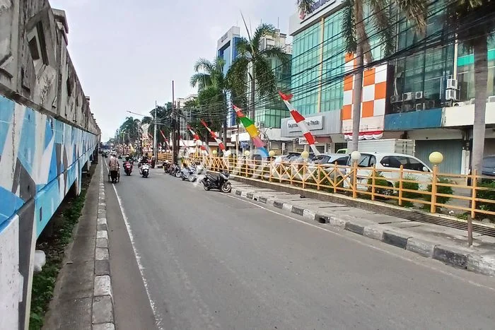 Tanah Dijual Lokasi Strategis di Jakarta Utara dengan Luas 204m2 Tanah Dijual Lokasi Strategis di Jakarta Utara dengan Luas 204m2